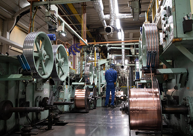 五辊压延机专用模温机优点性能如何？